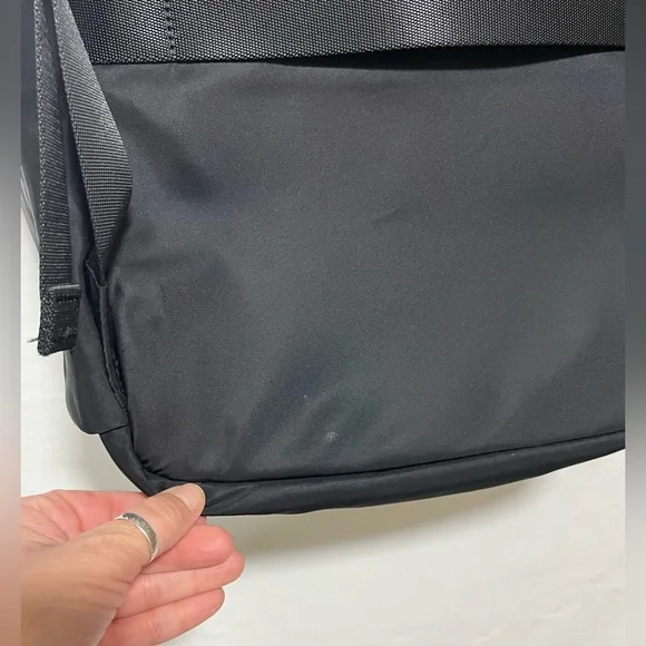 Lululemon Everyday Backpack 2.0 Laptop Office Travel Gym School Work Casual - Picture 10 of 16